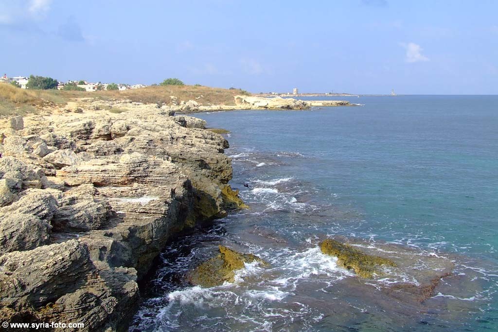 Средиземное море в районе Blue Beach, Сирия